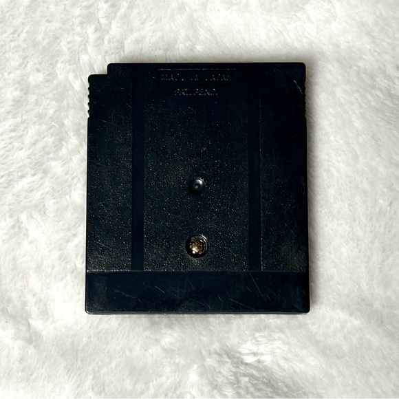 Mary-Kate And Ashley: Get a Clue Nintendo Gameboy Color Game - Picture 2 of 2